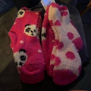 4 pair of girls fuzzy socks. New with tags